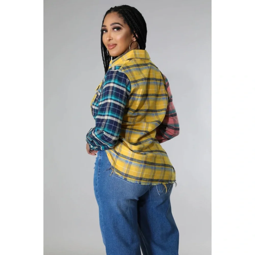 Multi Plaid Long Sleeve Button Down Shirt - Picture 3 of 5